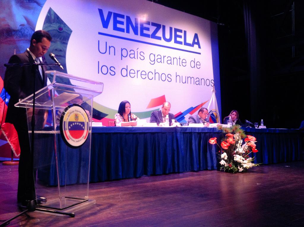 #AEstaHora Presentan el #PlanNacionalDDHH a los funcionarios y funcionarias del #CICPC y <a href="/SENAMECFMIJP/">SENAMECF</a>