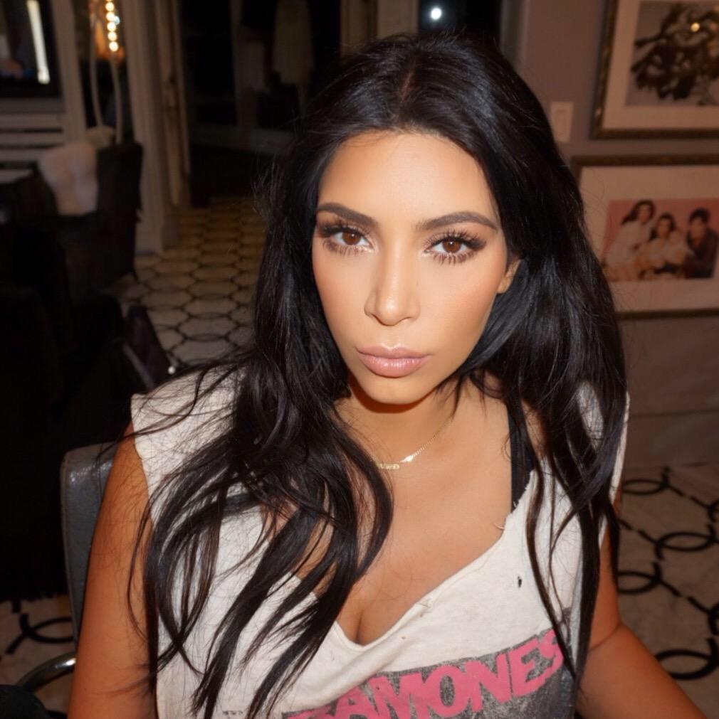 rtyoureparents's tweet photo. Kim Kardashian http://t.co/nxRExjiif7