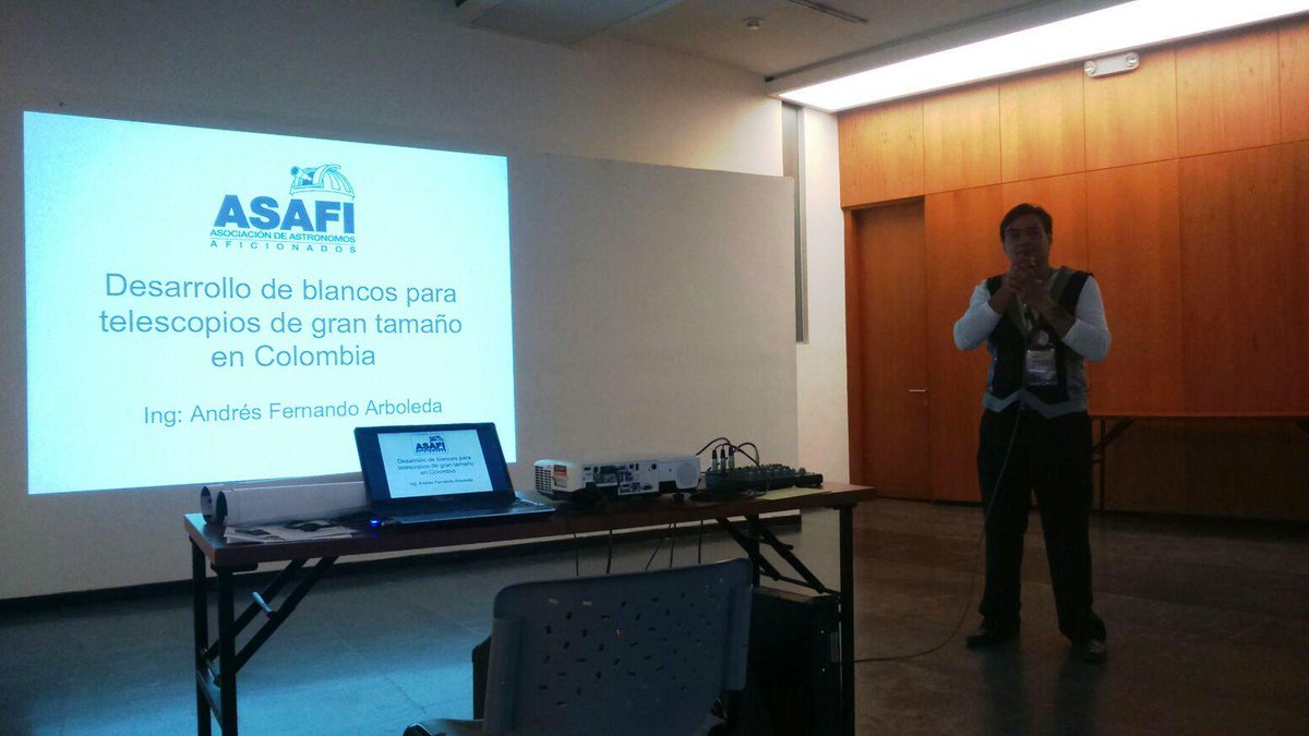 AstroASAFI's tweet photo. ASAFI presente en el XVI Encuentro Nacional de #Astronomía #RAC2015 celebrado en #Bogotá. @RedAstroCol http://t.co/C99tNnqoBz