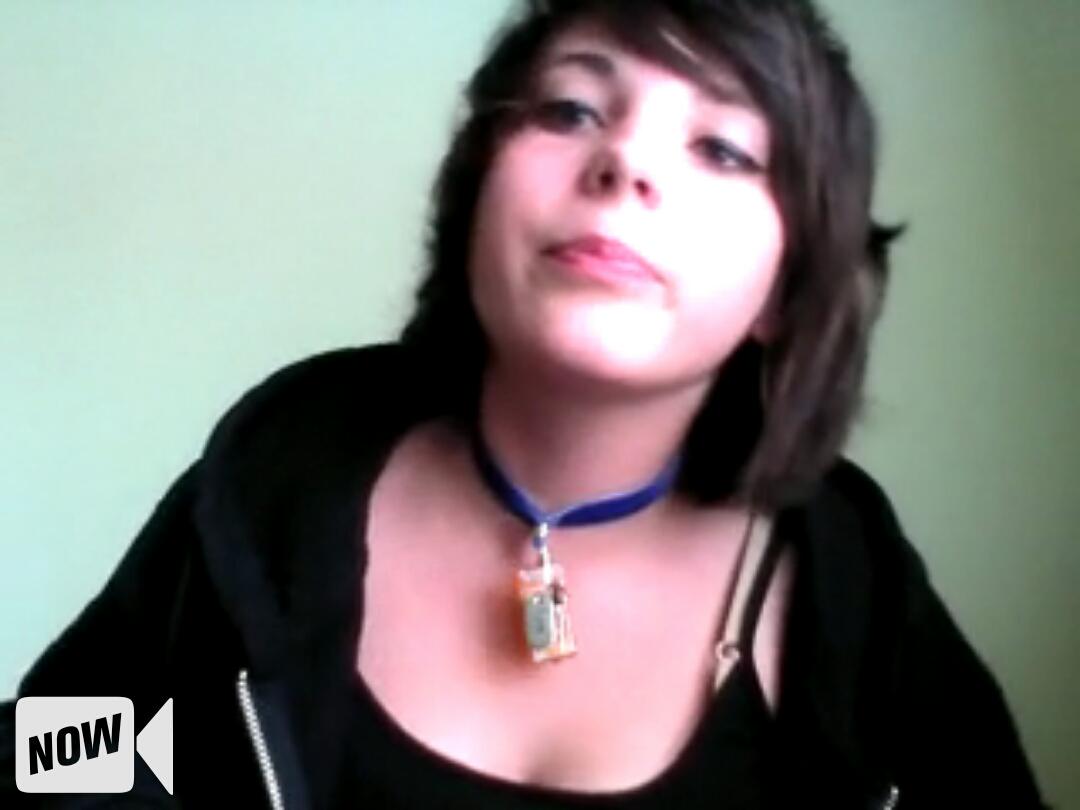 Emo_Screamz's tweet photo. 🔴 LIVE @RaeRae93933827 on #YouNow - http://t.co/sSm5ZU7byC http://t.co/yEkblpuDhh
