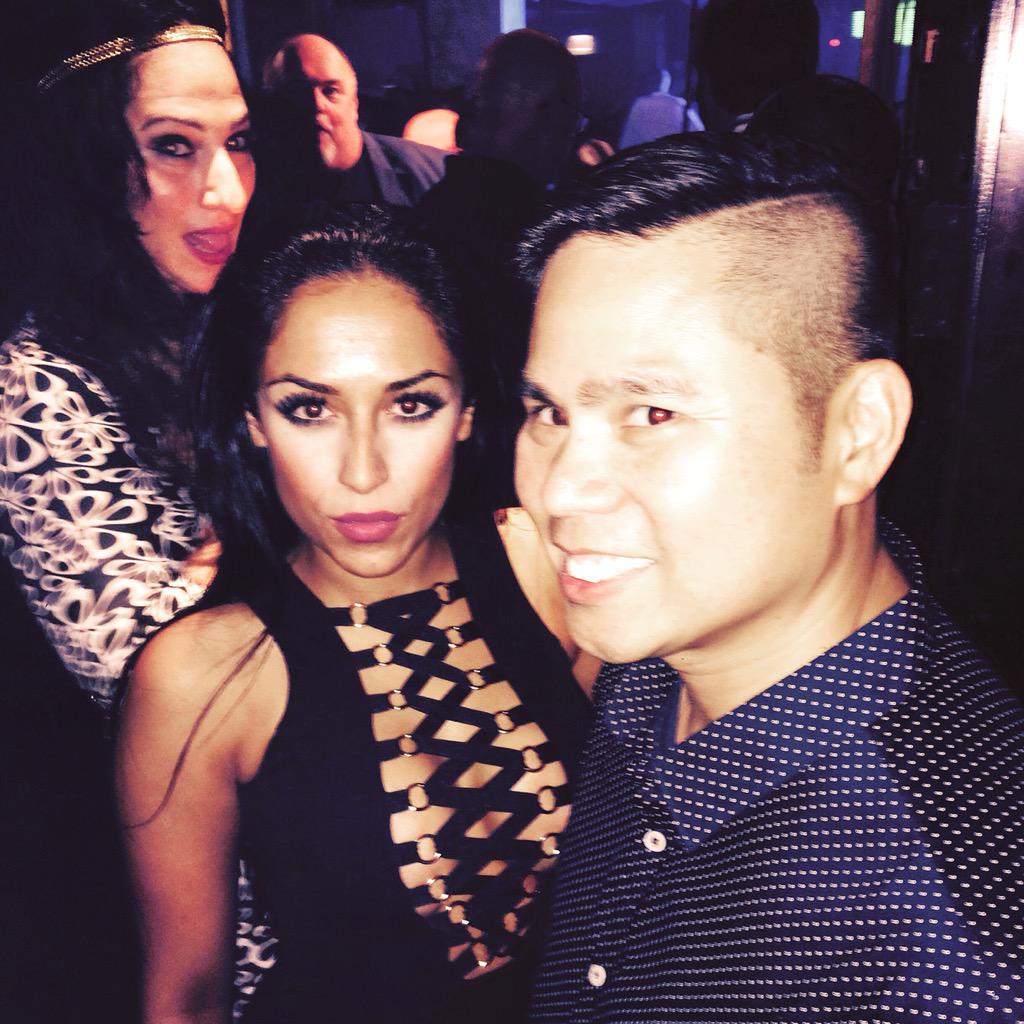 My first official #photobomb !!! Gotcha @OfficialMizGin &amp; <a href="/djriddler/">djriddler</a> ! 😂😂@hotandmessyrecords