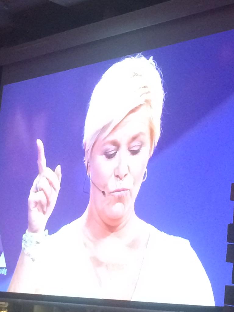 vidarh1's tweet photo. @Siv_Jensen_FrP er årets flyktning i følge @audunlysbakken. Selv @Trinesg er enig om at vi kan ta i mot flere syrere http://t.co/kddXBxOFIP