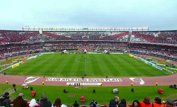 SoyArgen's tweet photo. Mucha copa libertadores, mucha suruga bank, mucha Aldao. Pero no te llenan la cancha ni a palos eh !! http://t.co/tGANfi7m8s