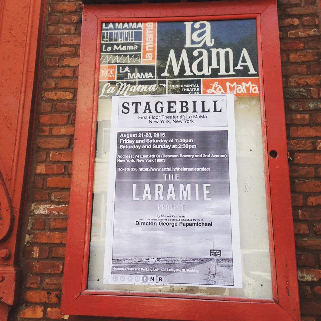 pqueenv's tweet image. It's happening. Building set and lighting today🎭🎭