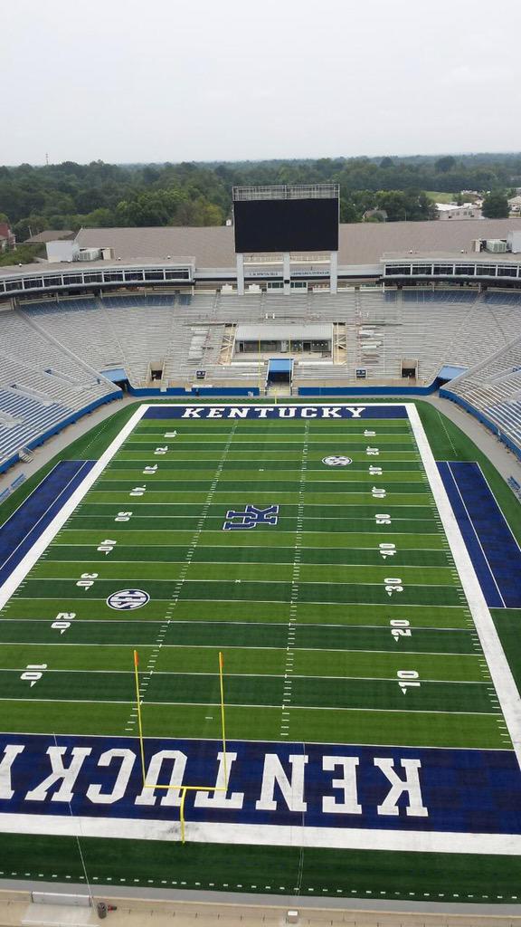 UKAthletics's tweet photo. Way high up. #TheNewCWS http://t.co/ZoBIHI3wVQ