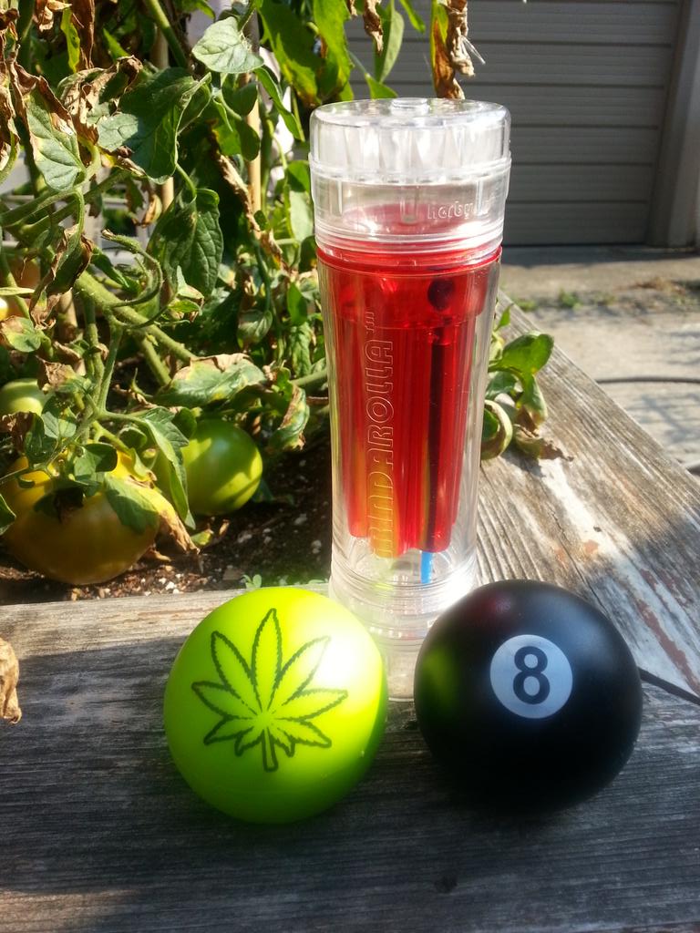 herbystwist's tweet photo. Two great inventions.
Grind your weed and make joints.
http://t.co/5aoZRhk14z
@herbystwist #grindarolla #herbystwist http://t.co/D7EMg48Scb