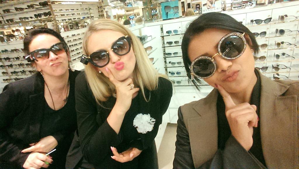 santanaF06's tweet photo. WelcomeBack @MalMalinowska #LuxFirst π #AlwaysCheerfull π @TeamMargo @MSztabersk @santanaF06 @LUXclusives @shanearay http://t.co/GvBZu5fj6Y