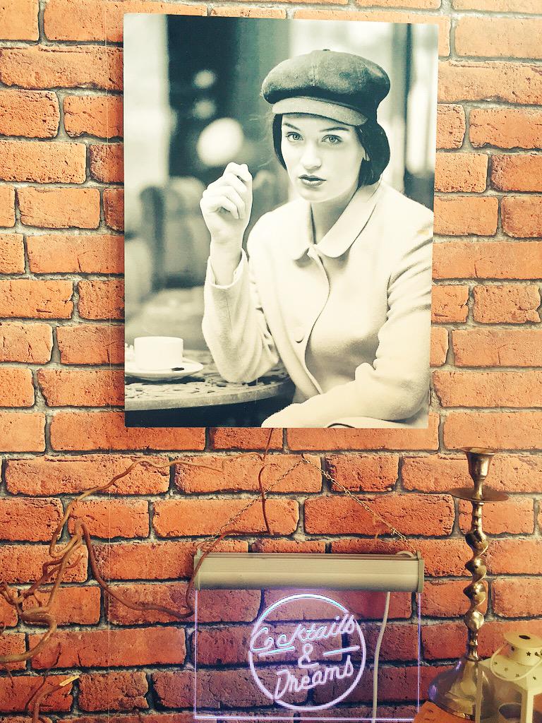 thehydrocafe's tweet photo. Guess the name of this girl in picture. First correct answer gets free meal at THE HYDRO. 

Conditions apply. http://t.co/G4EiXsiHQ8