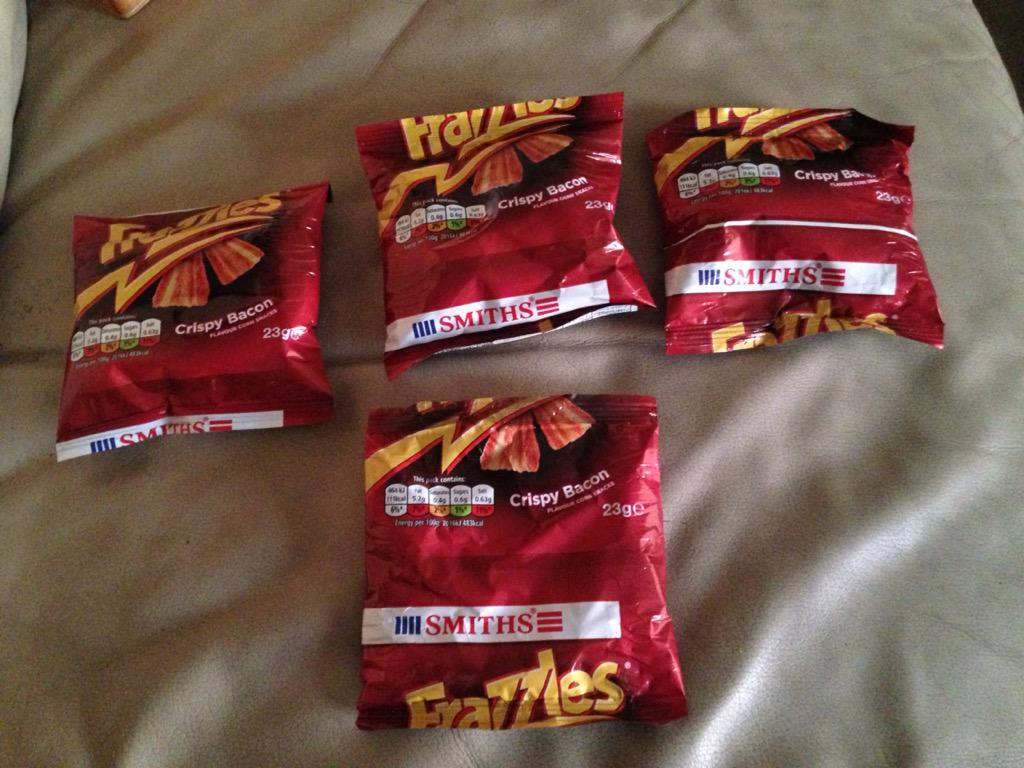 IR_Caspa's tweet photo. @walkers_crisps what the hell happened guys? http://t.co/qEivQHMcH6
