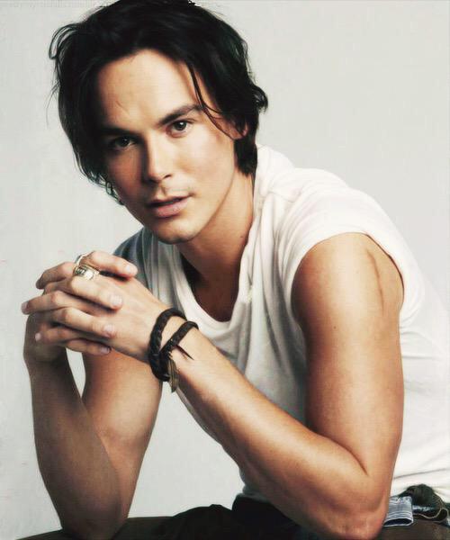 rtyoureparents's tweet photo. Tyler Blackburn http://t.co/09itObHtLp