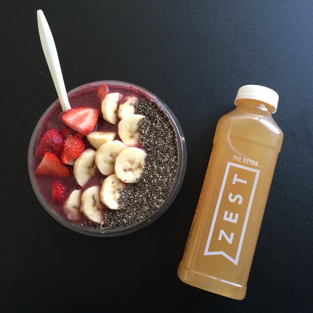 HouseOfPhrase's tweet photo. Starting the week off right with an acaci bowl and detox juice from @zestjuiceco. 💥 http://t.co/v7hg4MfEHo