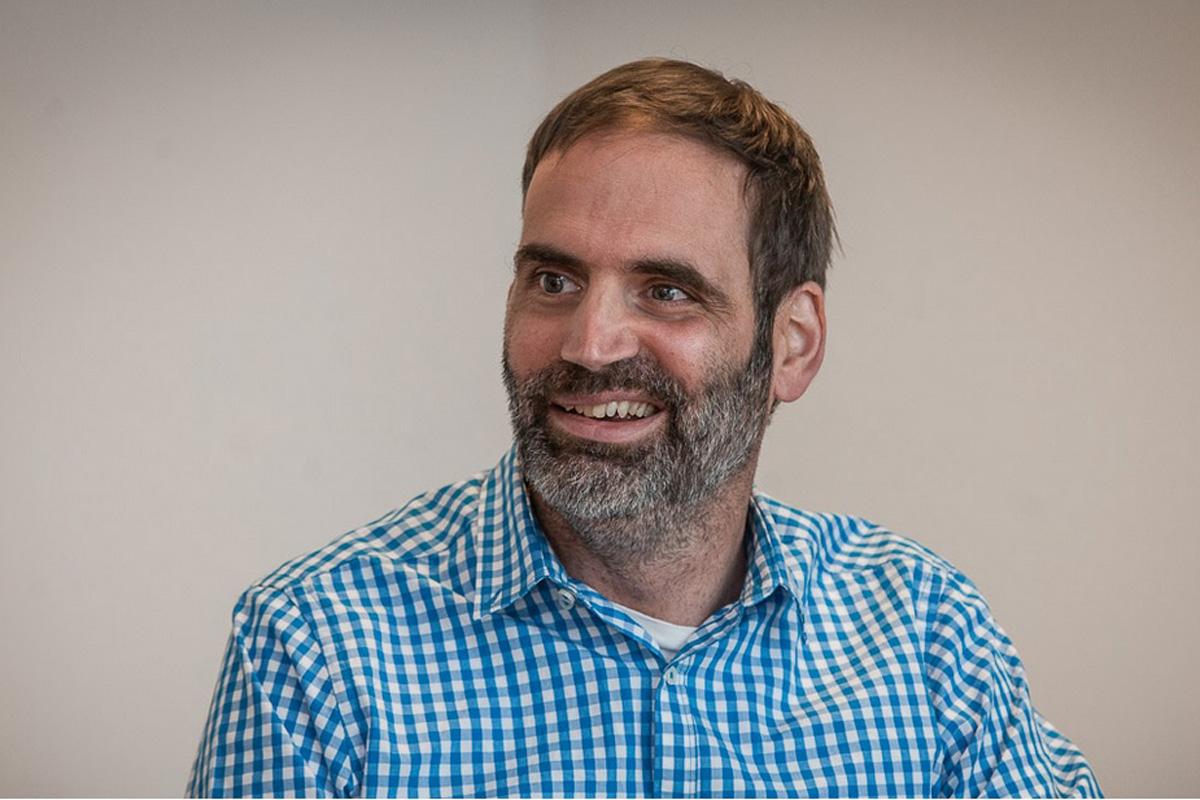 ewmagazinenl's tweet image. Deze ontwerper laat vanaf sterfbed behulpzame app voor de smartphone na aan lotgenoten bit.ly/1K2amrq