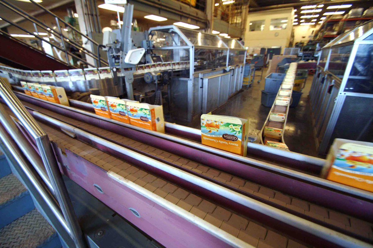 SleepytimeBear's tweet photo. Today is the last day to get your votes in and support Celestial Seasonings Tea Factory tour! http://t.co/z0c9mBeyb5 http://t.co/S2Z3RRuCS6