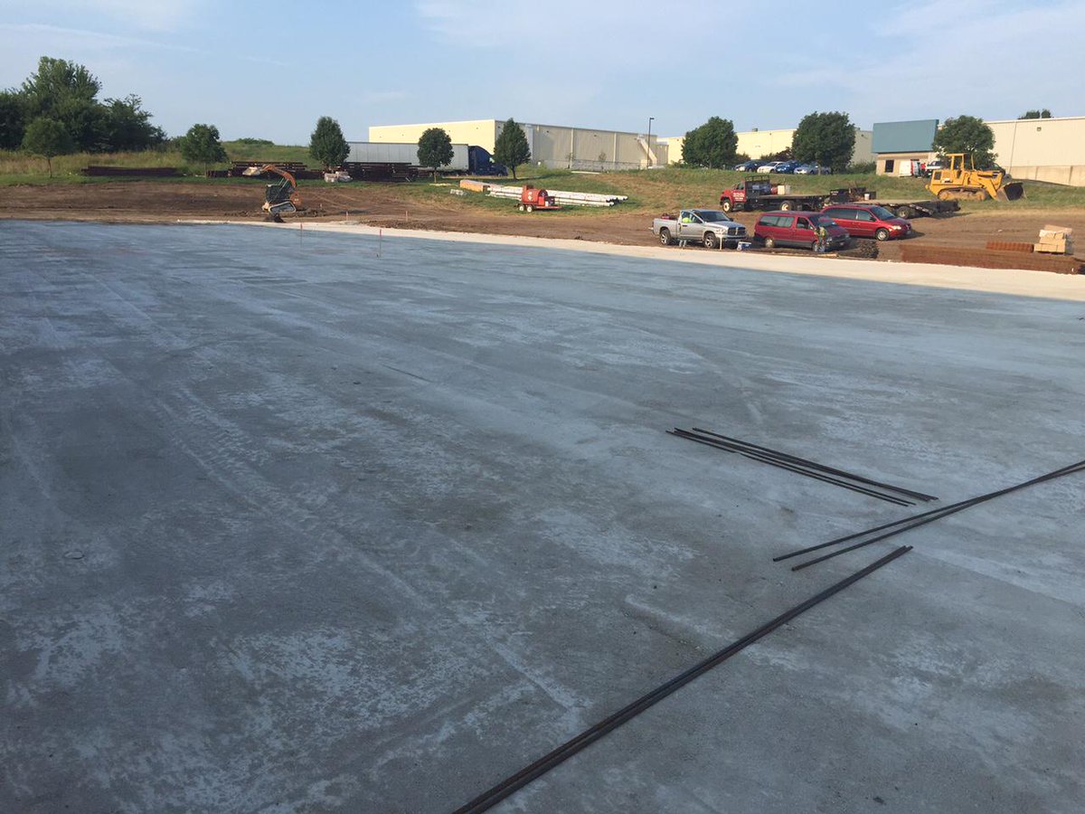Smartflow_BBE's tweet photo. #ExpansionUpdate: the pad is complete and the footings will go in next! #GrowinginGrandview #MFG #Plastics http://t.co/SK0G7Msgfe