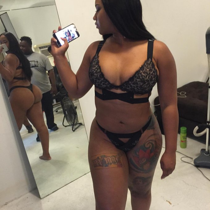 Wow😜 http://t.co/KWkZwtMSFQ<a href="/tag/throwbackthursday"class="tags"><span>#throwbackthursday</span></a>