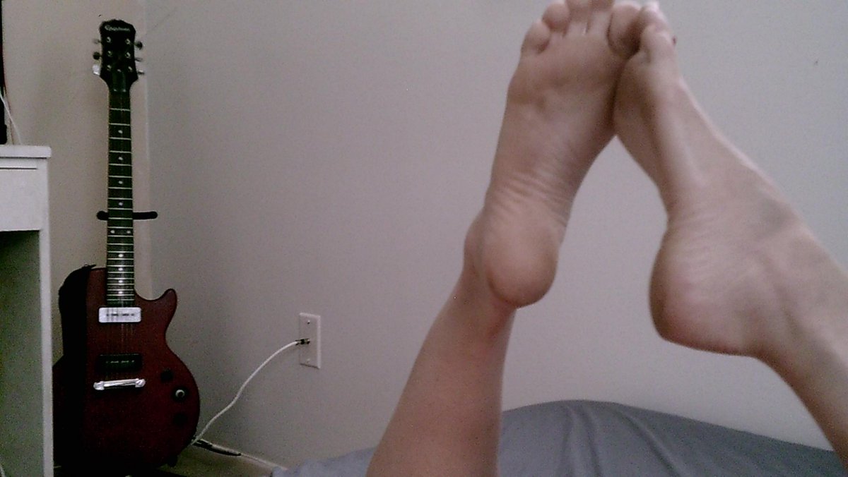 footgoddess85's tweet photo. sniff &amp; squirt piggies @RTpig @FootSniffah @whitehumanbank tribute fancyfeet4fun@gmail.com, princess needs to shop! http://t.co/kuMmVVCtMQ