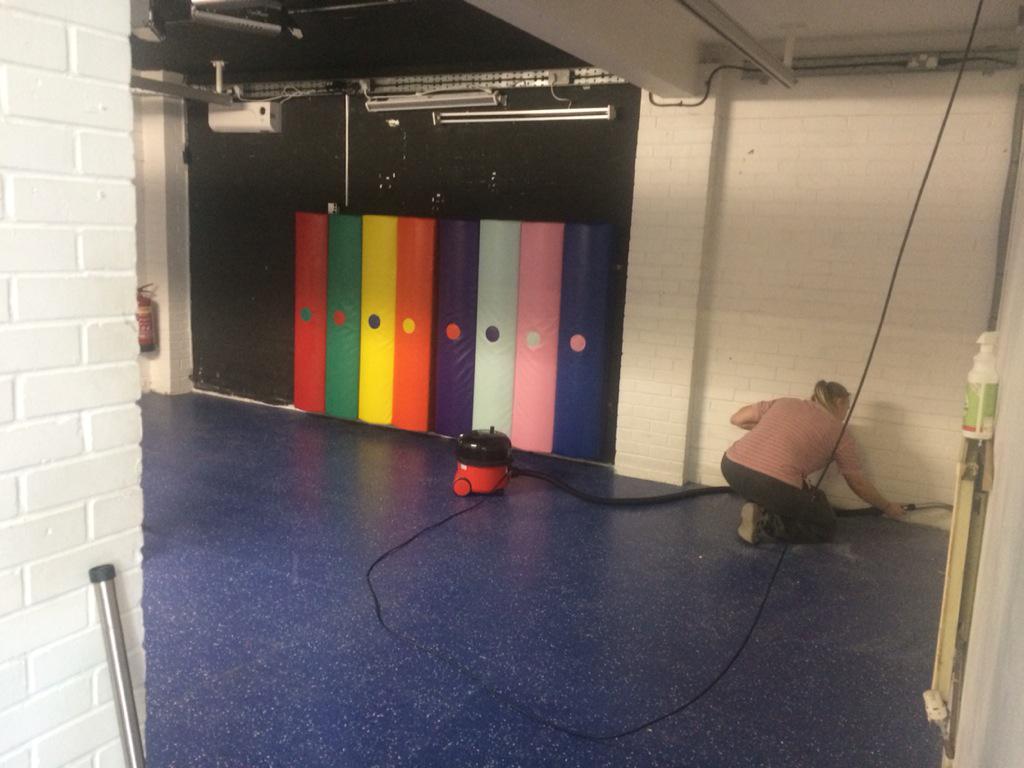 JumpSpaceTweets's tweet photo. Our annual deep clean/DIY fortnight has started in earnest! Staff &amp; volunteers working hard... http://t.co/Z6JVNvJWgs
