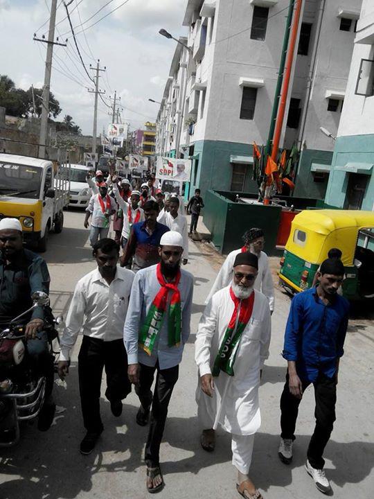 Connect_SwShah's tweet photo. "@HumTumSfsss: #SDPI is Voice of Muslims, Christians, Dalits and OBCs
#SDPIforBBMP http://t.co/7nLqHJgRWv"

RT