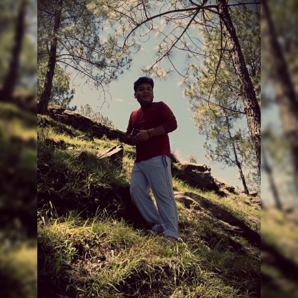 DeepanshuAswal's tweet photo. #throwback #hometown #myfirstvisit http://t.co/uu7AGsumP3
