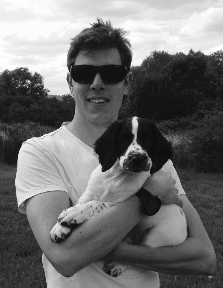 Helen_E_Percy's tweet photo. Hasn't been the best of days, but this photo makes me smile. #PuppyLove http://t.co/DfqYt4m94M