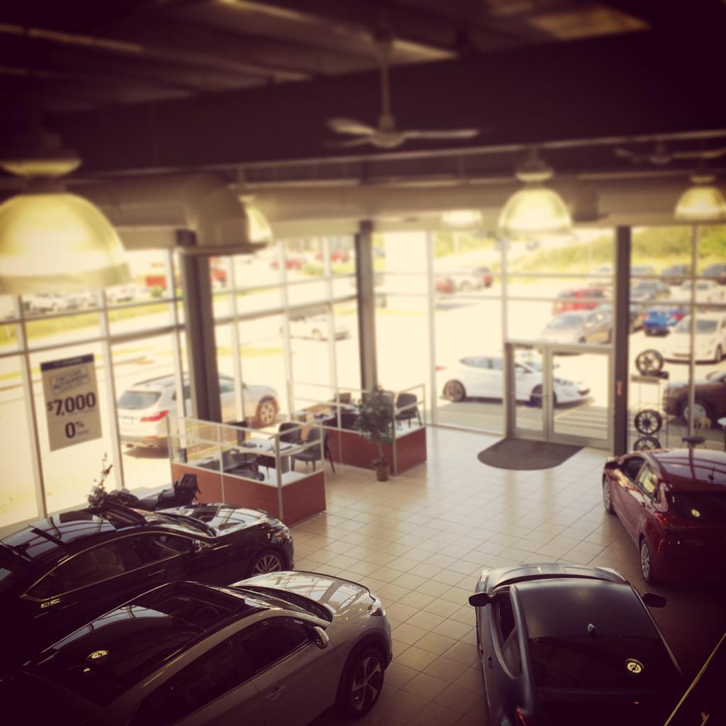 ThistleHyundai's tweet photo. It's A Beautiful Day In Yarmouth - We're Thankful For Air Conditioning!!☀️ #NovaScotia #Yarmouth #MondayMotivation http://t.co/V4C4cXyrFo