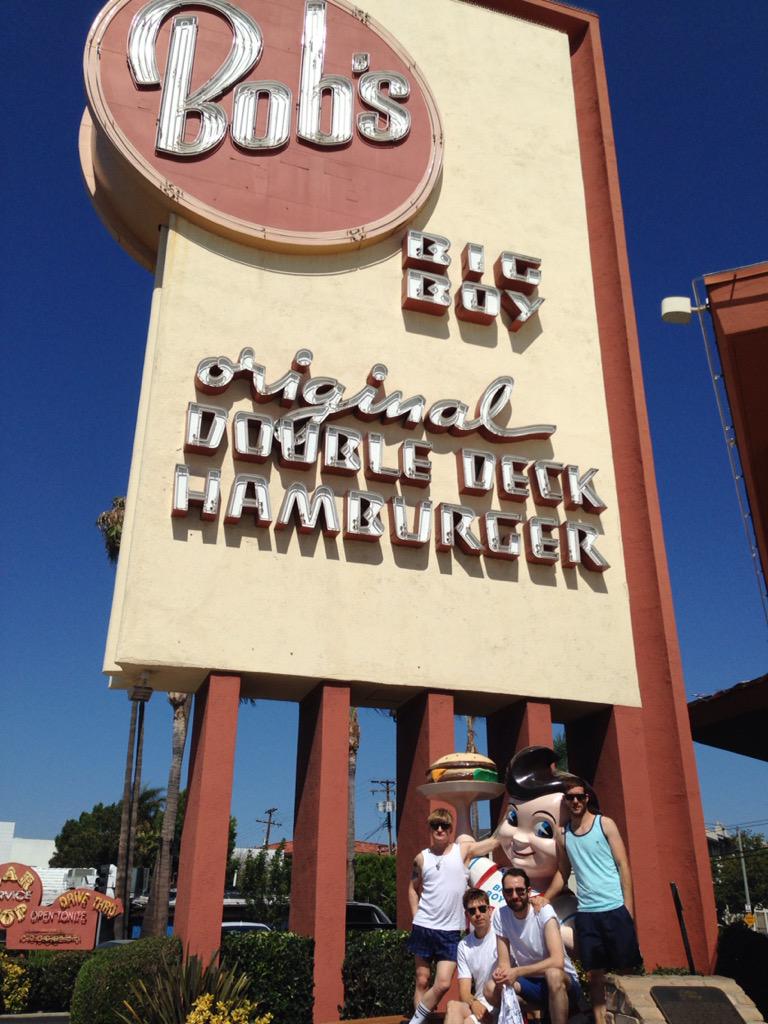 lifeinfilm's tweet photo. Bob's Big boy!  @DomLifeInFilm @FryLemuel @edwardibbotson #Hollywood http://t.co/8fESKXswEx
