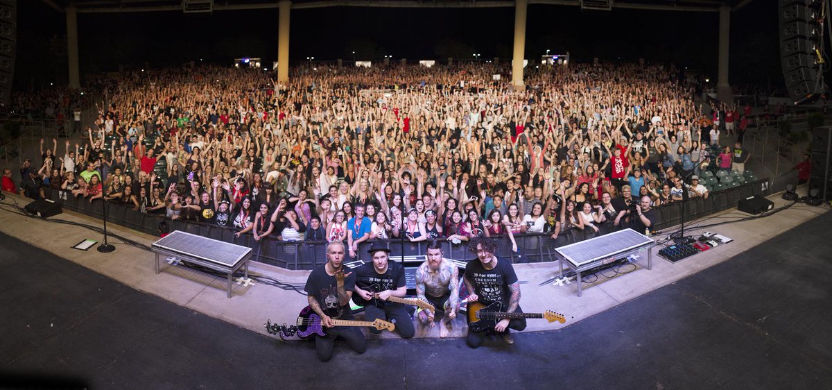 falloutboy's tweet photo. 8.9.15 - Tucson, AZ @ AVA Amphitheater #BoysOfZummer http://t.co/H4QGbjjbYH