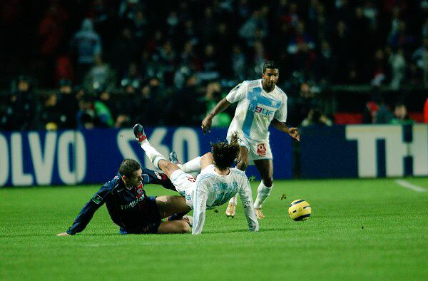 Histoire_du_PSG's tweet photo. Fabrice Fiorèse, trahison, disgrâce. #PSG par @Ultimo_Diez http://t.co/OWDBrTvyj8 http://t.co/d6nKH1Z3IO