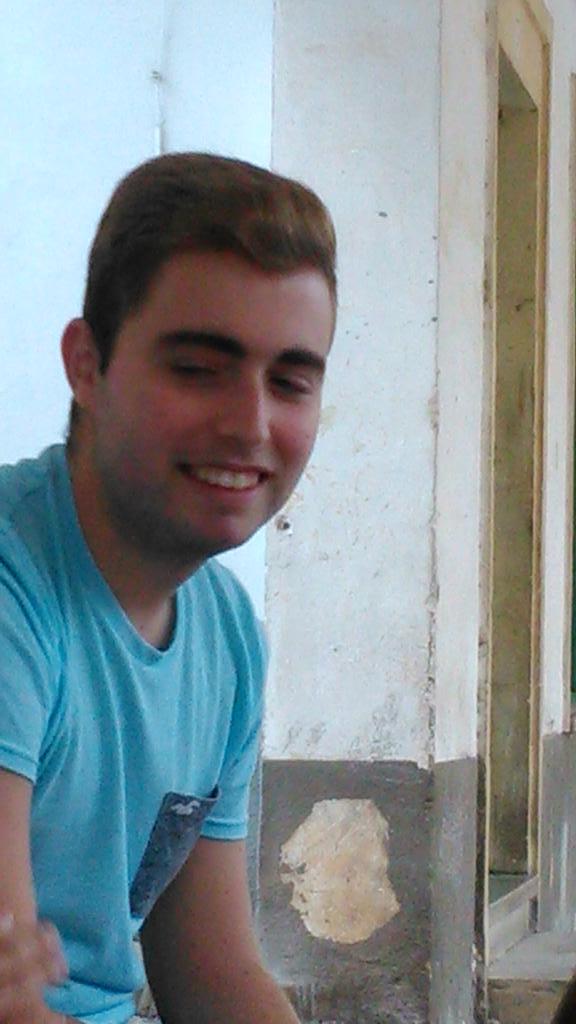 PabloAC94's tweet photo. Tranquila @17_a2g que nosotros te lo cuidamos http://t.co/n2E0b3dYYh