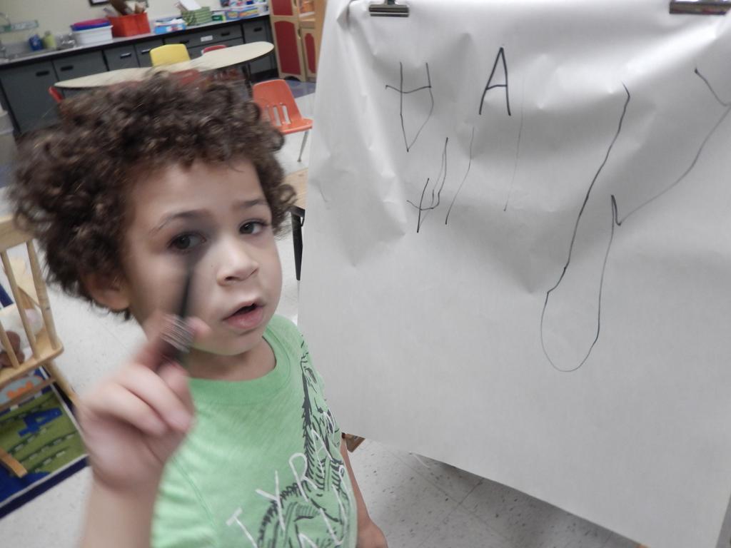 LShebat's tweet photo. FUN with writing letters, new adventures in Pre-k#justbeginning@K_5spedHES http://t.co/V3C99RjOEj