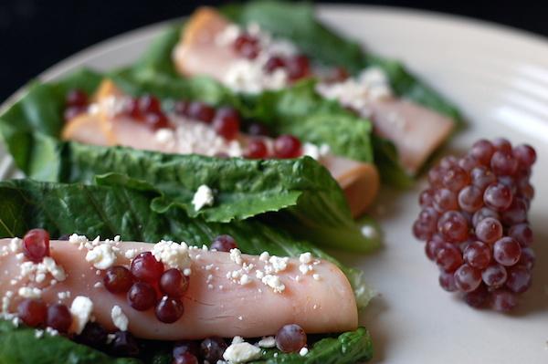 SweetPetites1's tweet photo. These #Champagne #Grape Turkey &amp; Feta Rollups are a perfect #lowcarb lunch! http://t.co/rptRgh6pzj http://t.co/btfgcqhIta