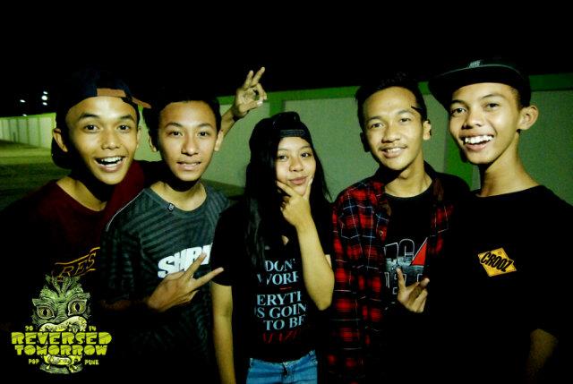 RST_Poppunk's tweet photo. Foto sesi pertama \m/ http://t.co/XB7586ciNN