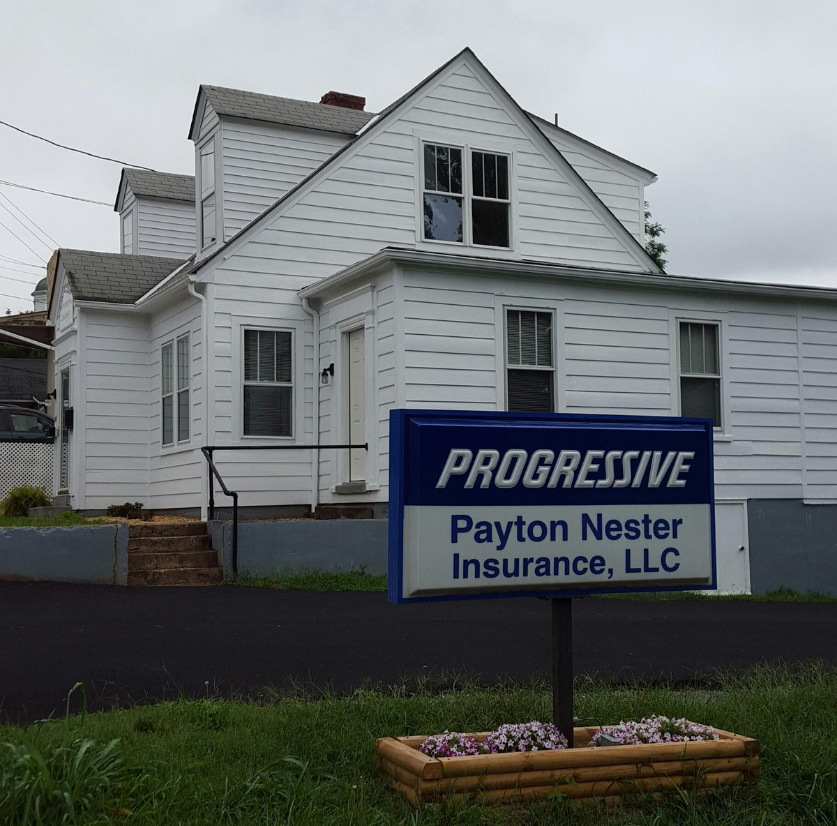orangevachamber's tweet photo. Ribbon Cutting at Payton-Nester Insurance 8/19 at 11:30 am
http://t.co/hM9LnDEEDf http://t.co/EV5ck1lzZk