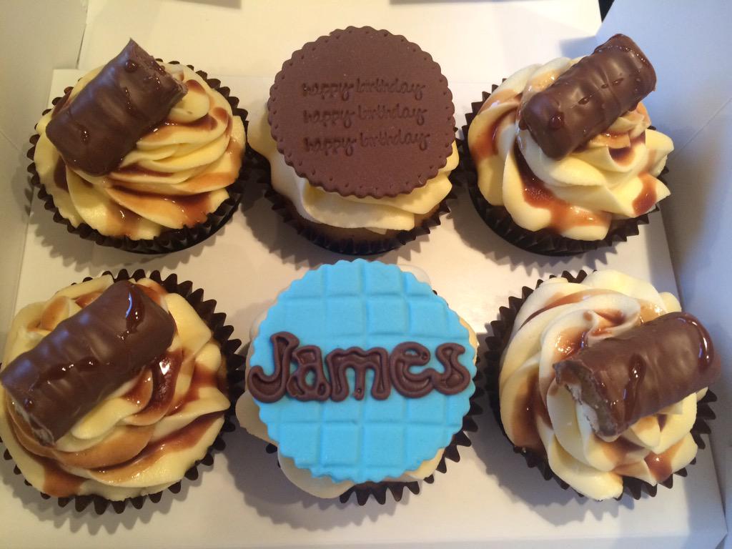 These twix cupcakes nearly got away. Nom nom for a special family friend, lots of love #twix #cupcakes <a href="/jaymzb666/">Jaymz B</a>