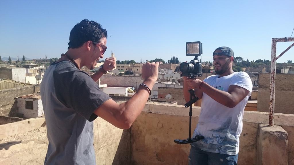 urbanprod's tweet photo. Tournage clip #millionnaire # Urbanprod http://t.co/m4CuSAJRfi