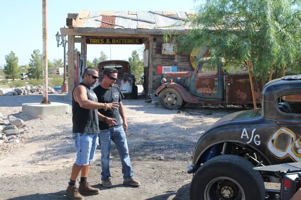 WelderUpVegas's tweet photo. @WelderUpVegas @VegasRatRods ALL NEW EPISODE TONIGHT 9/8C @Discovery 1930 Ford Model A for Steve's brother Dusty. http://t.co/NYB7IwdTda
