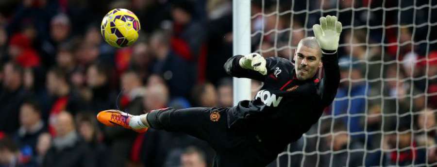 diarioas's tweet photo. El @SevillaFC rechazó a @1victorvaldes ▶ http://t.co/4pAUuOamLO http://t.co/q0ul9B5B8W