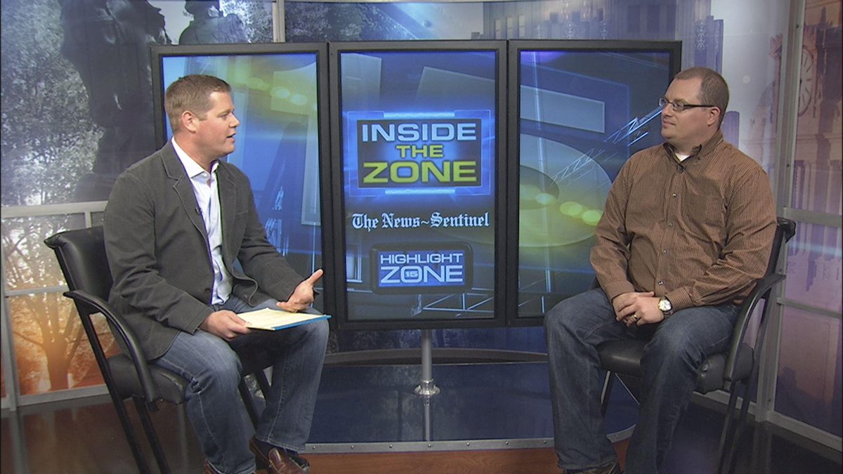 GlennMariniWANE's tweet photo. VIDEO: @jkenny_ns &amp; I preview week 1 matchups, heavy on @SAC_FW:
http://t.co/H6qVUWSege @BishopLuers @BishopDwengerHS http://t.co/k7ckheWjRQ