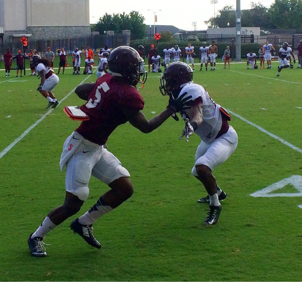 _ParkerAllen2's tweet image. “@VT_Football: Team period

&quot;Let&apos;s get better!&quot;   

#VTCampLife 💼 http://t.co/CKcCeVXVEI” Beamer😂😂