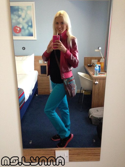 That's my today's summery outfit! Greetings from London ;-) http://t.co/mVZ4LOJMyA<a href="/tag/show"class="tags"><span>#show</span></a><a href="/tag/skype"class="tags"><span>#skype</span></a>