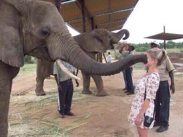 lKeepItReaI's tweet photo. When someone wont shut up and youre just like shhhh http://t.co/fC69WVATUM