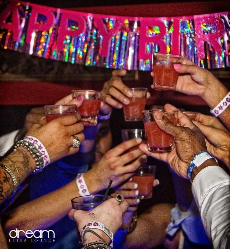 privilegempls's tweet photo. Never too early to start planning your #Birthday with us! #BirthdaySpecials available Call Now!!! 952-380-6523 http://t.co/l1WeTTtCKW