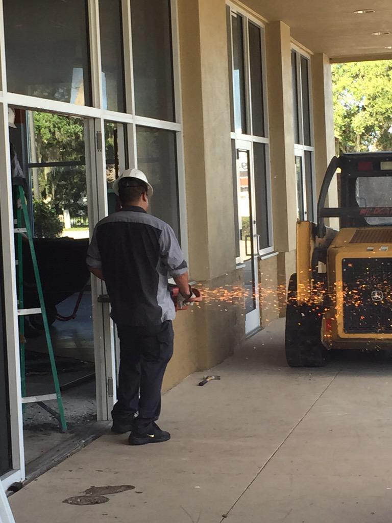 Captbrien's tweet photo. Crew has begun!  #bonitaspringsfl @CityofBonita @swfltheater @ http://t.co/0Nl1GAbjbW