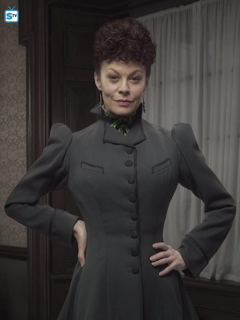 Happy Birthday to the wicked Helen McCrory!!   