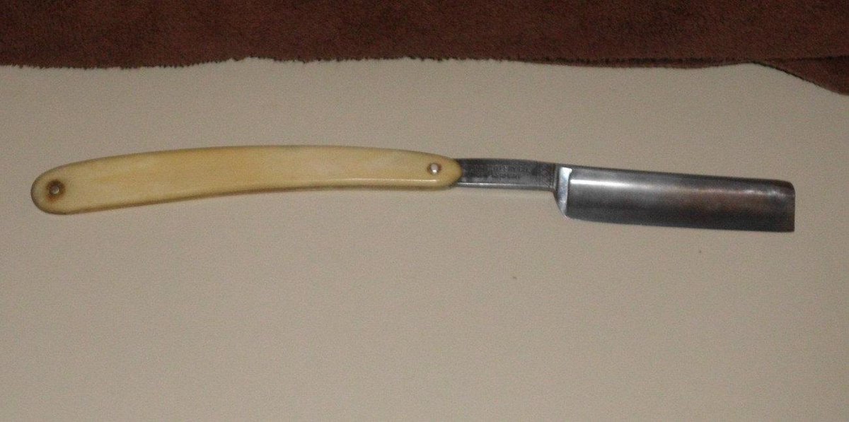 RICHARDSRAZORS's tweet image. S. R. Sterling Cutlery Company Lifetime Straight Razor etsy.com/listing/235044… #Etsy #SolingenGermany