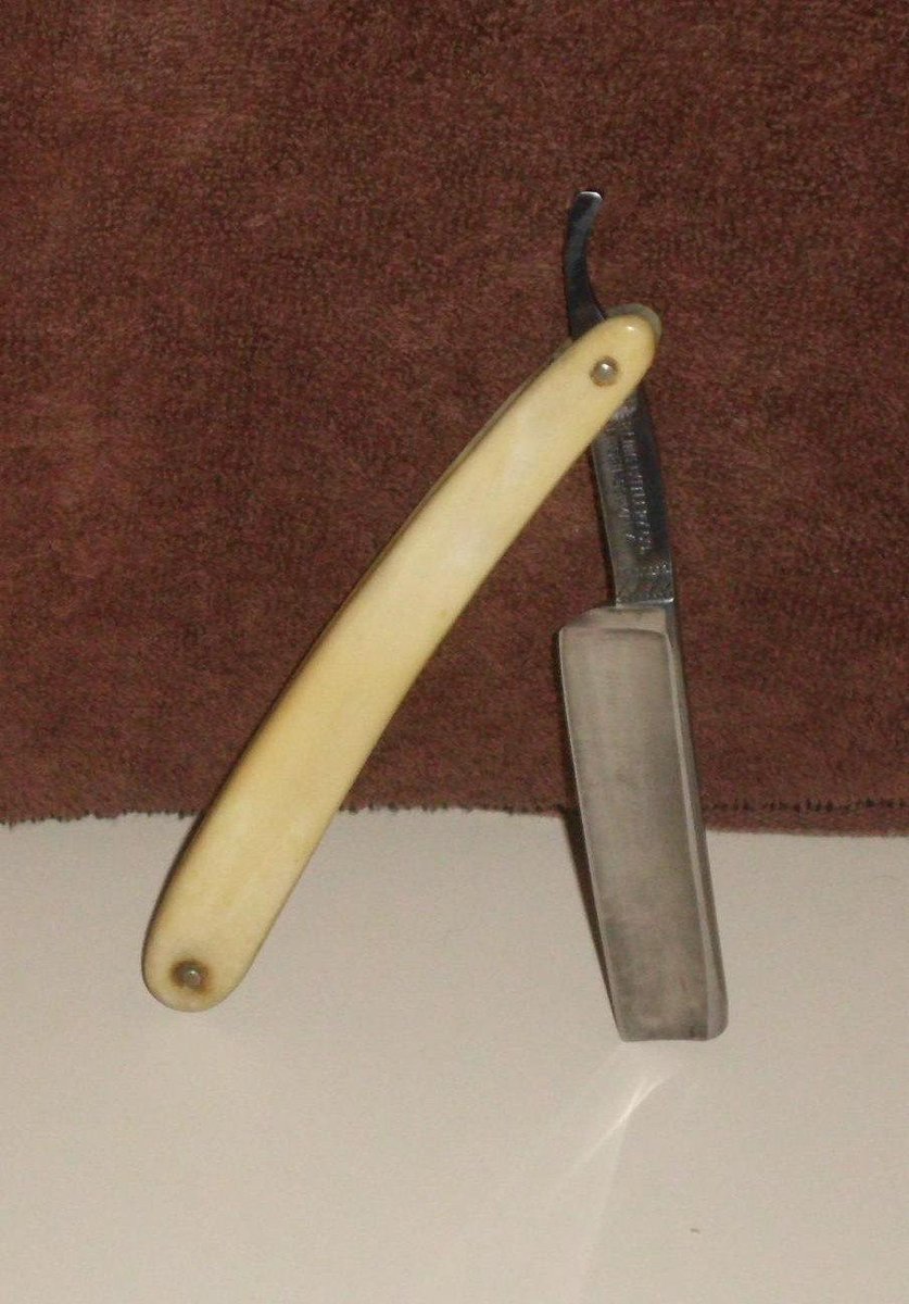 RICHARDSRAZORS's tweet image. S. R. Sterling Cutlery Company Lifetime Straight Razor etsy.com/listing/235044… #Etsy #SolingenGermany