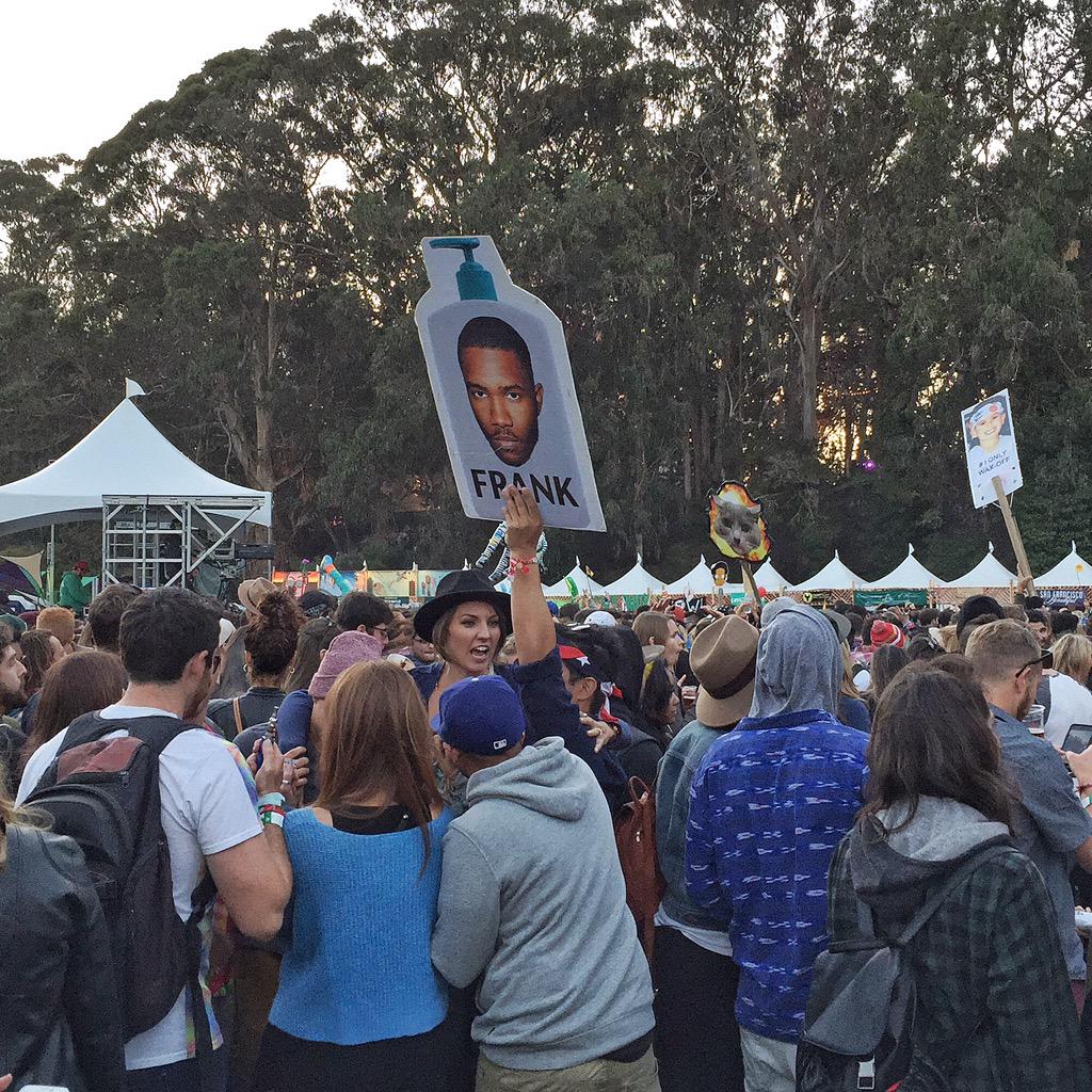 justinslens's tweet photo. easily the best sign I've seen at any festival all year
#FrankOcean #OSL2015 http://t.co/naxOUJEy9Y