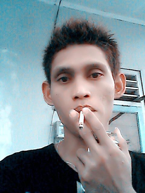 ariezcham tweet picture