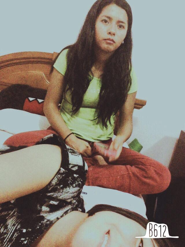 jimenarom11's tweet photo. @anapaola_1999  Aquí casual viendo una peli. ✊🏻😂😉 http://t.co/nZ3nTPGdx4