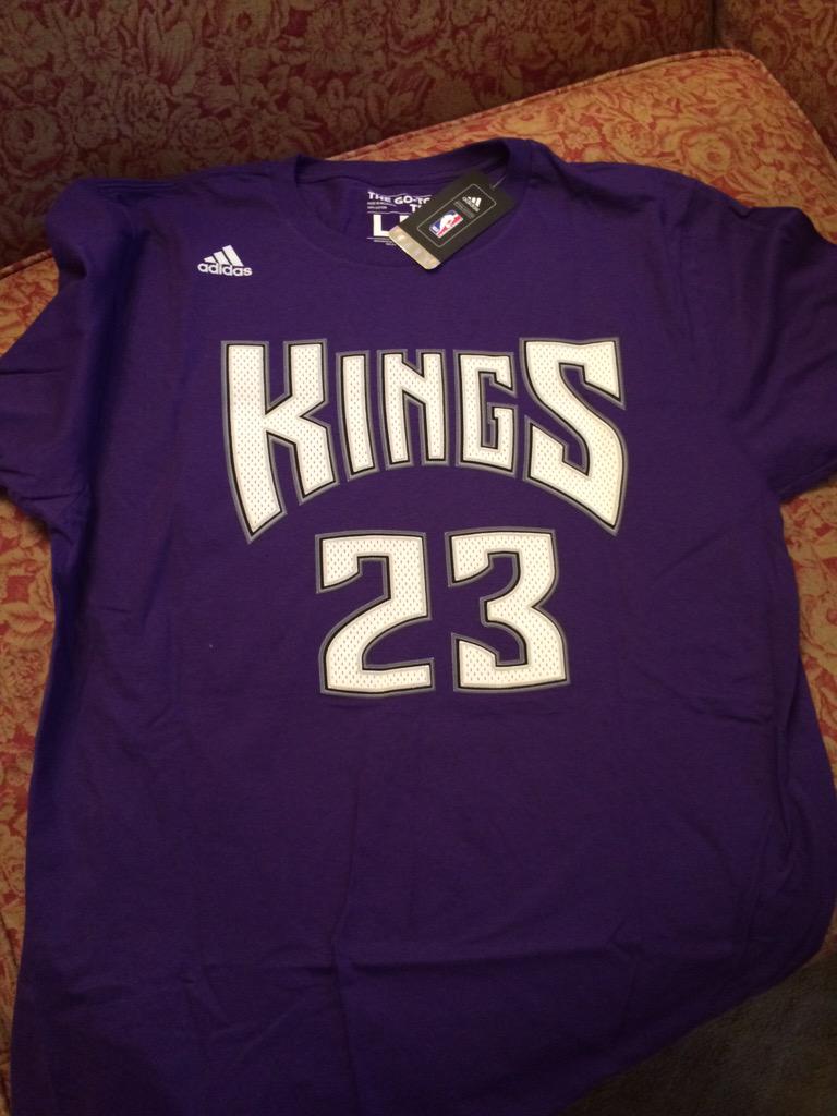 TeamMcLemore23's tweet photo. *CONTEST*
Retweet to enter into a drawing to win this @BenMcLemore t-shirt jersey! Size L Must be following 4 entry! http://t.co/wrjlUKOe27
